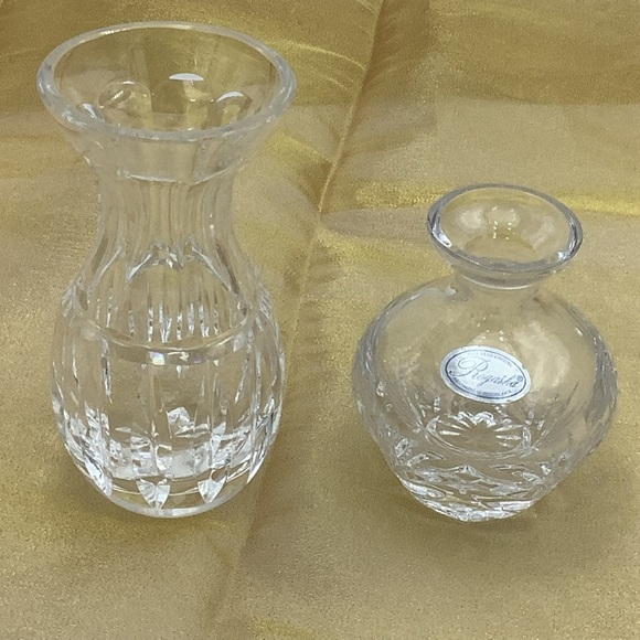Two Miniature Cut Glass Vases - Picture 5 of 11